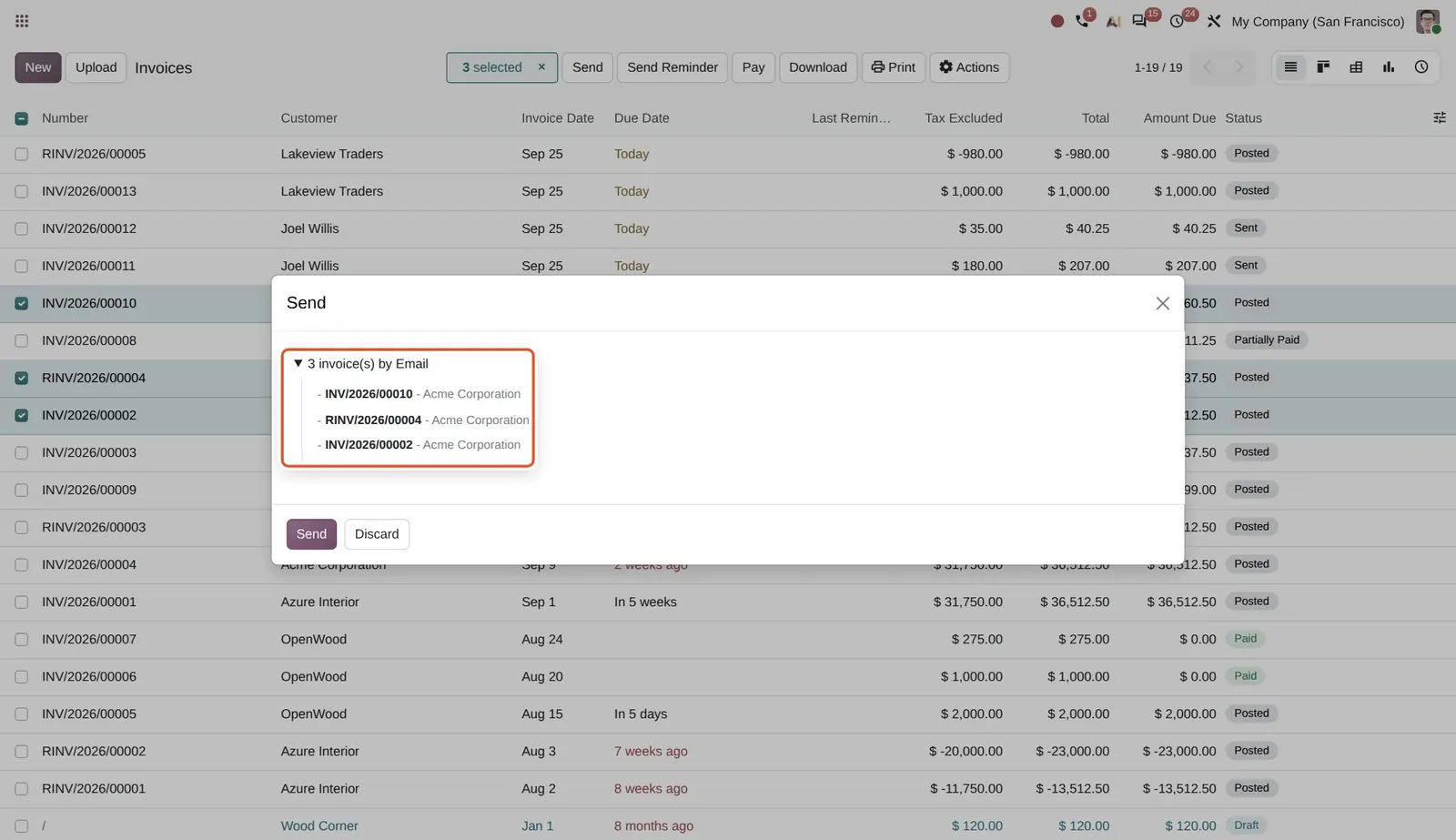 Odoo 20 Multiple invoice details: The summary is unfolded: three invoices will go by email, each listed with its customer.